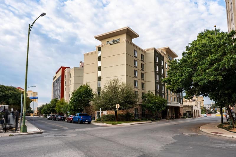 Springhill Suites by Marriott San Antonio Alamo Plaza/Convention Center — building