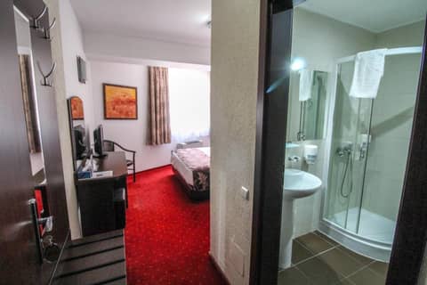 Hotel Razvan — photo 2