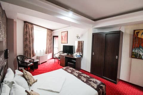 Hotel Razvan — photo 4