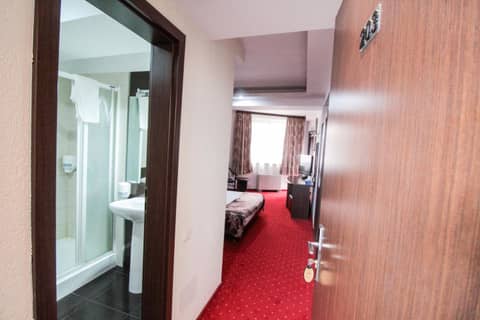 Hotel Razvan — photo 6