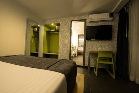 Hotel Perla Central — hotel room