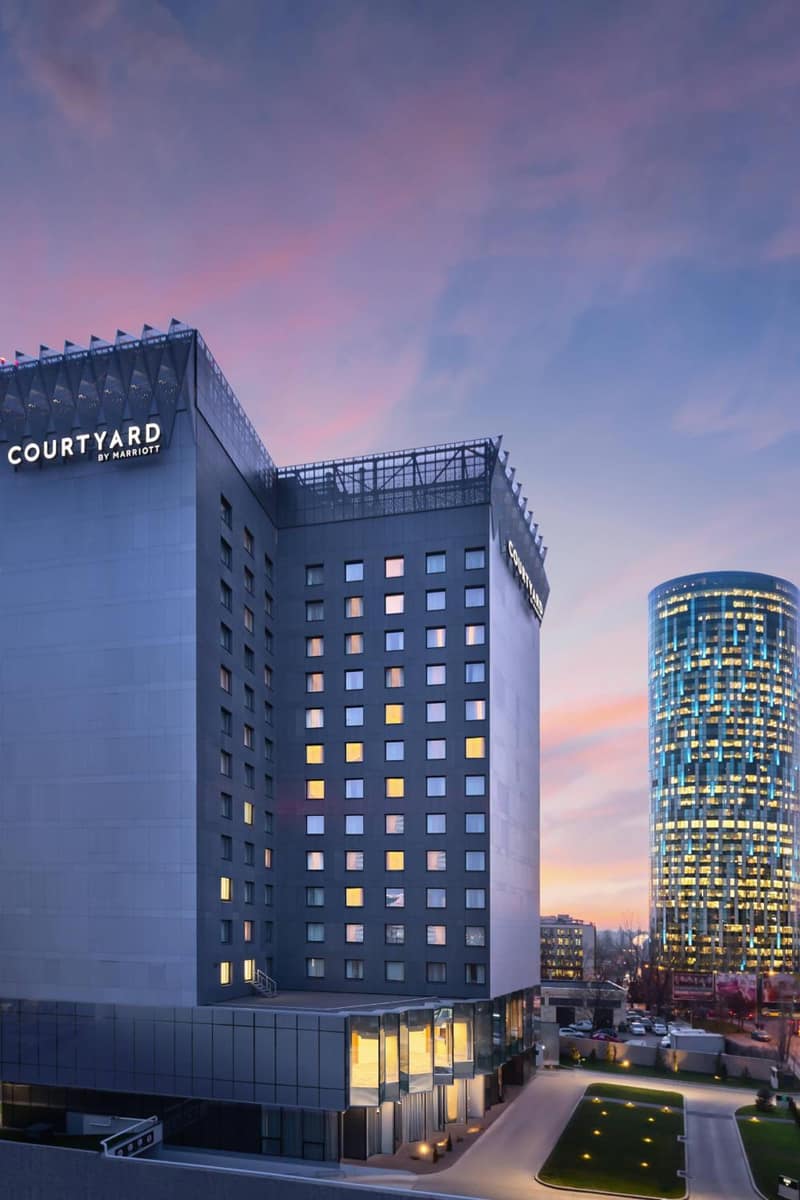 Courtyard by Marriott Bucharest Floreasca — building