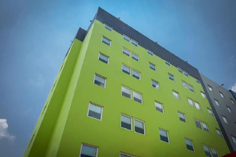 SR Hotel — building