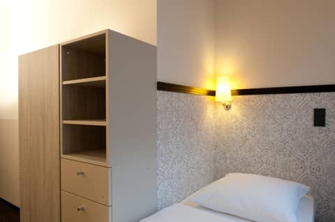 Hotel Topas Frankfurt City Centre - Digital Check-In — hotel room