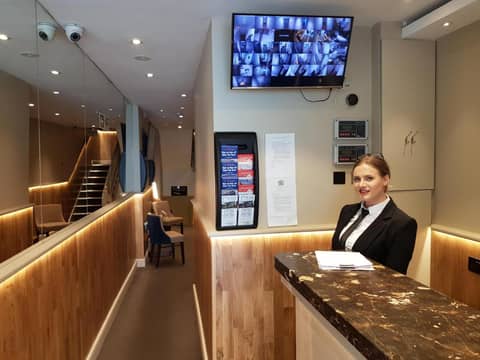Ascot Hyde Park Hotel — hotel reception