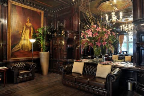 Grand Royale Hyde Park — hotel reception