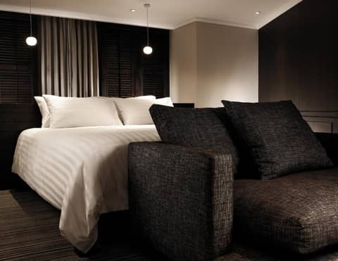 S15 Sukhumvit Hotel — hotel room