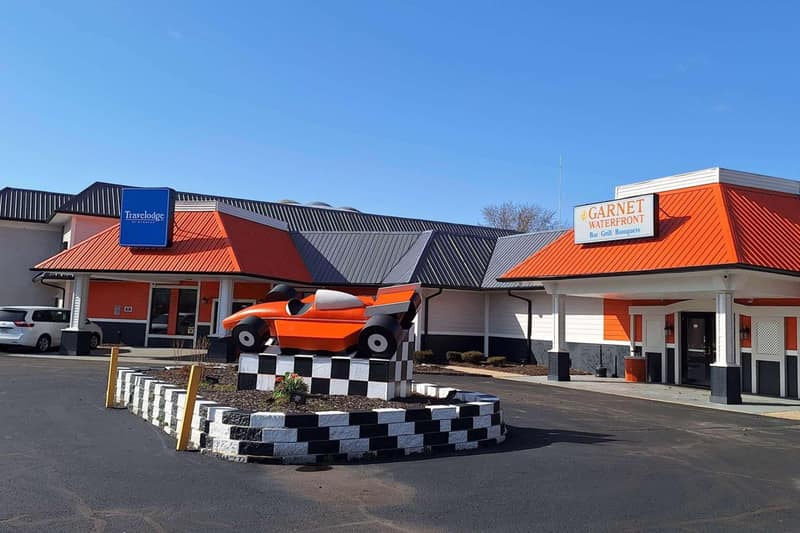 Travelodge by Wyndham Indianapolis Speedway — building