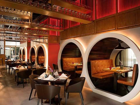 ibis One Central Hotel — dining