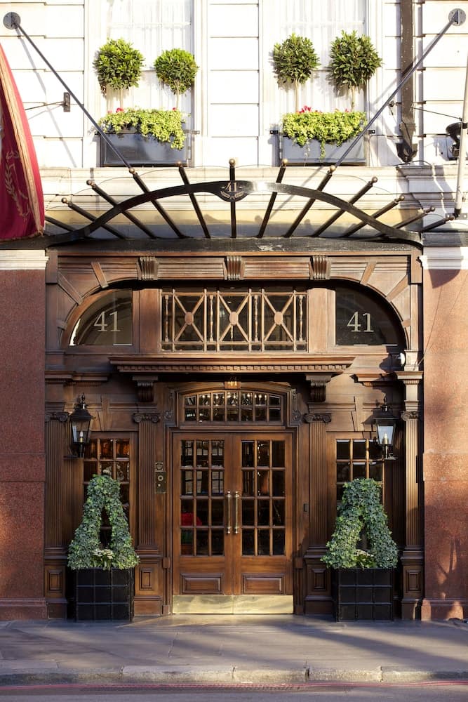 Hotel 41 — building