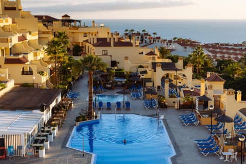Ramada Residences by Wyndham Costa Adeje — recepcion & lobby