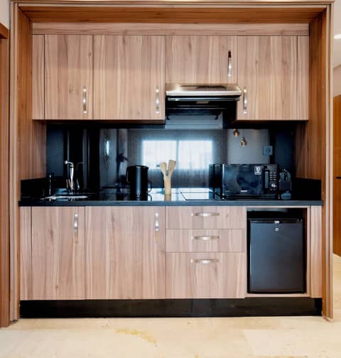 AS PREMIUM BY SOHO HOTELS — kitchen
