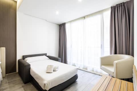 Sweet Hotel Renasa — hotel room