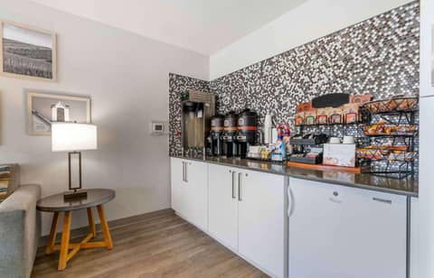 Extended Stay America Suites - Portland - East — photo 6