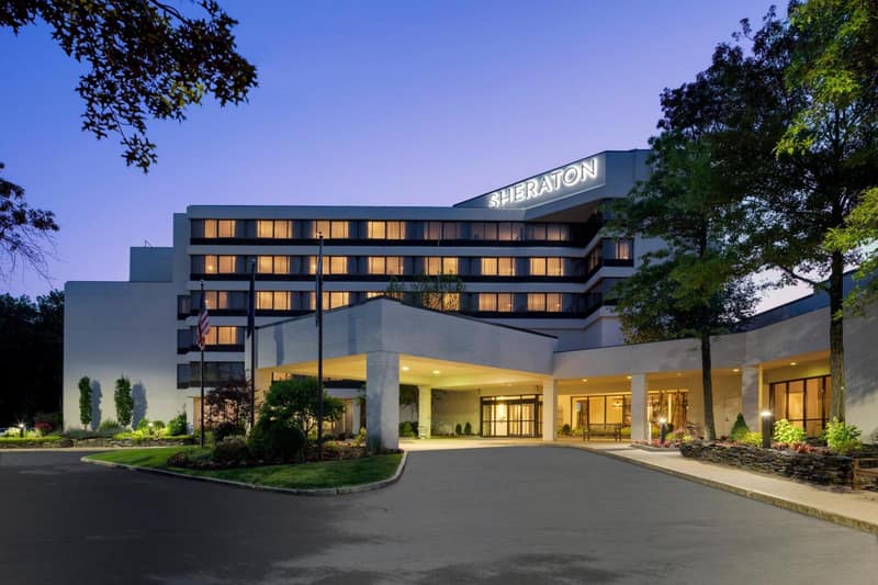 Portland Sheraton at Sable Oaks — building