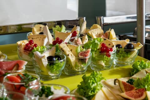 Garner Hotel Hamburg - Wandsbek Marktplatz by IHG — dining