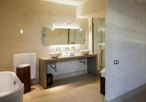 EME Catedral Mercer Hotel — bathroom