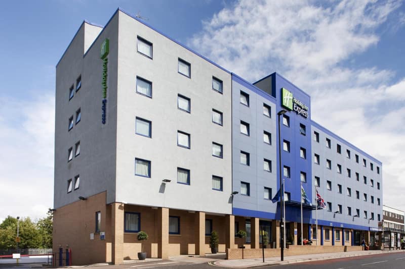 Holiday Inn Express Park Royal by IHG — building