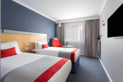 Holiday Inn Express Park Royal by IHG — hotel room
