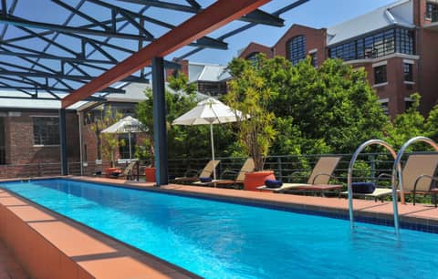 Garden Court Victoria Junction — recepcion & lobby