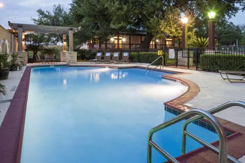 DoubleTree by Hilton Austin-University Area — photo 6