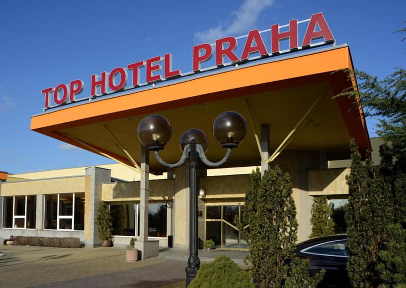 TOP HOTEL Praha — building