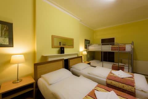 Shakespeare Hotel — hotel room