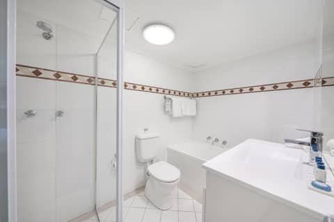Oaks Sydney Castlereagh Suites — photo 2