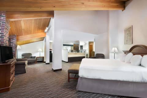 Baymont by Wyndham Columbus/Rickenbacker — photo 6