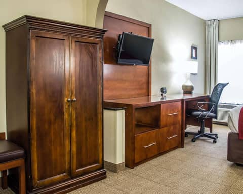 Comfort Suites University - Research Park — photo 3