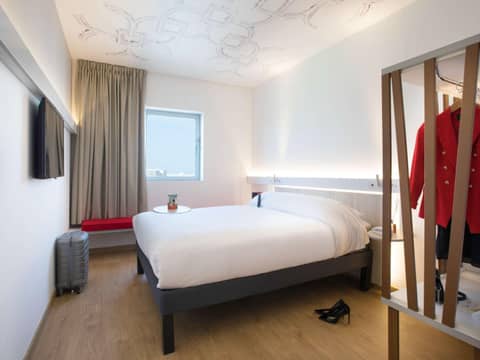 Ibis Abdelmoumen Casa Centre — hotel room