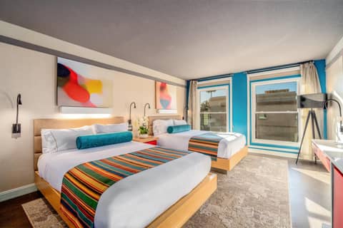 Century Park Hotel LA — hotel room