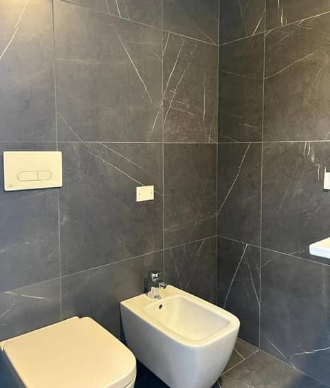 B&B HOTEL Venezia Laguna — bathroom