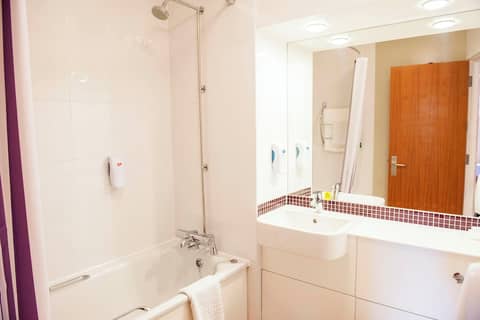 Premier Inn London Euston — photo 8