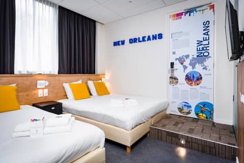 Citiez Hotel Amsterdam — hotel room