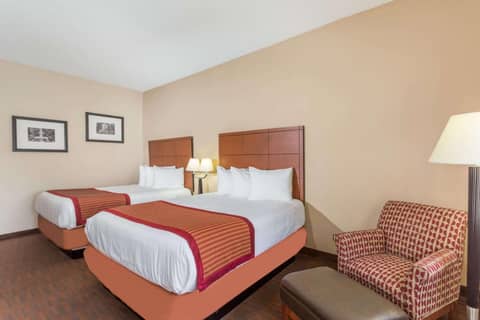 Baymont by Wyndham Savannah/Garden City — photo 2