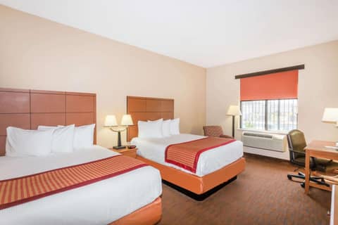 Baymont by Wyndham Savannah/Garden City — photo 4