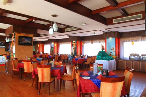 Ramee Guestline Hotel — dining