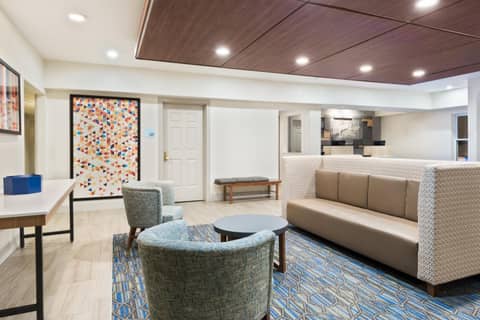 Holiday Inn Express & Suites - Columbus Airport East by IHG — photo 5