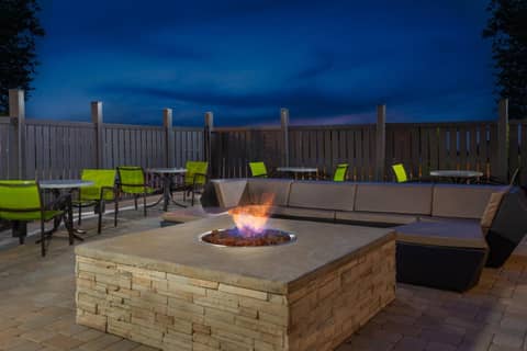 Holiday Inn Express & Suites - Columbus Airport East by IHG — photo 9