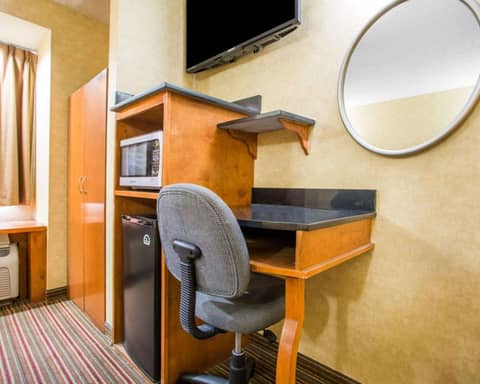 Quality Inn & Suites North-Polaris — photo 3