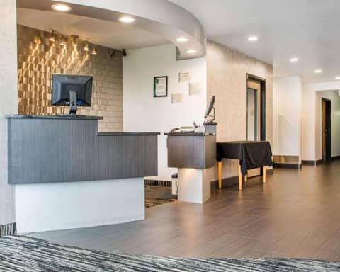 Quality Inn & Suites North-Polaris — photo 7