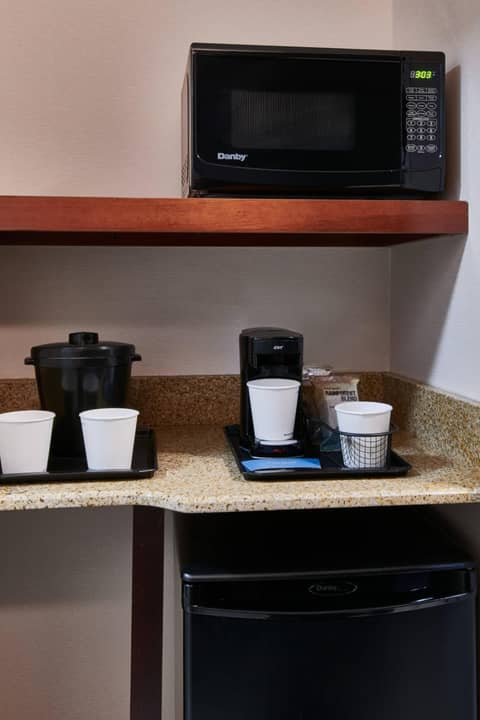 Fairfield Inn & Suites Detroit Livonia — photo 4