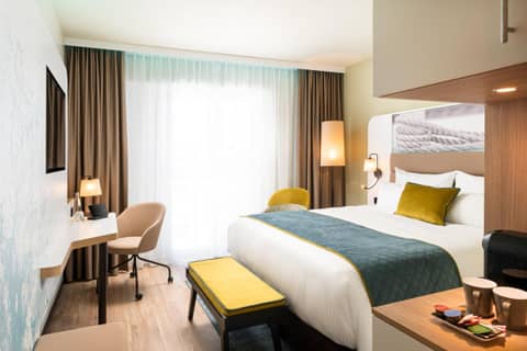 Leonardo Hotel Hamburg Altona — hotel room