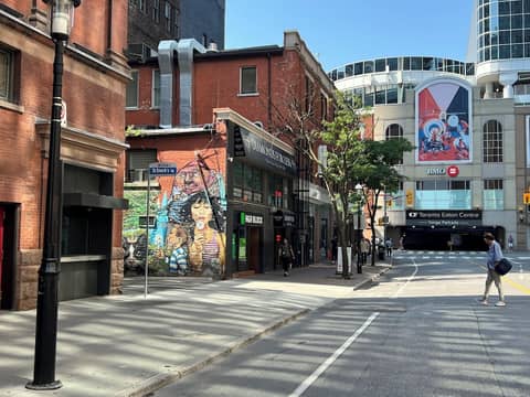 Altitude Suites on Yonge — photo 3