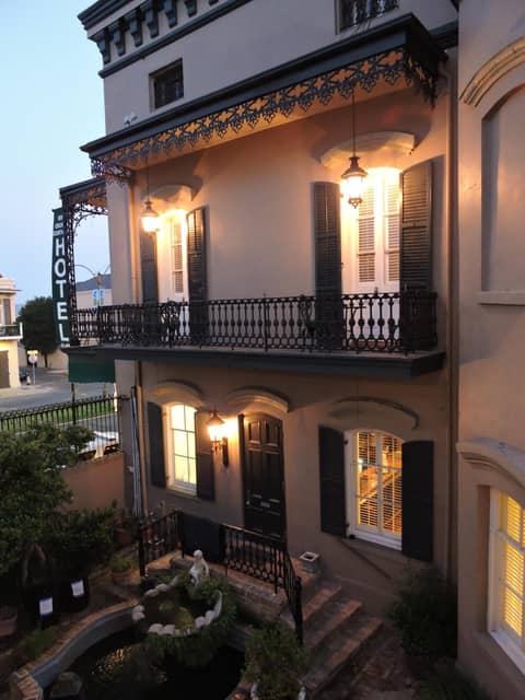 New Orleans Courtyard Hotel by the French Quarter — photo 6