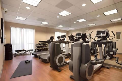 Comfort Suites Milwaukee West — photo 4
