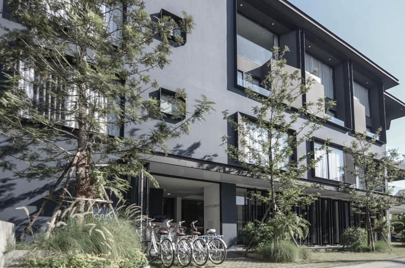 CREW Hotel — building