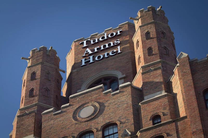 The Tudor Arms Hotel Cleveland - a DoubleTree by Hilton — building