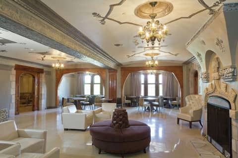 The Tudor Arms Hotel Cleveland - a DoubleTree by Hilton — photo 8